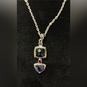 Lia Sophia EUC Vintage purple glass & rhinestone arrowhead pendant necklace.